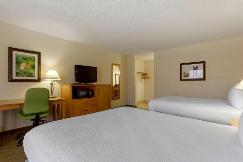 Best Western Paint Pony Lodge - image 30