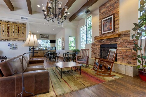 Best Western Paint Pony Lodge - image 40
