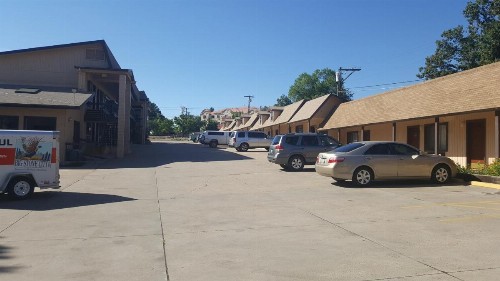 The KC Motel Show Low - image 5
