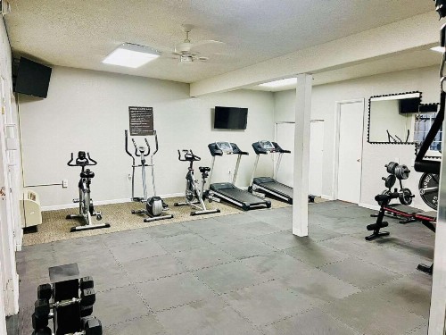 Desert Inn - image 11