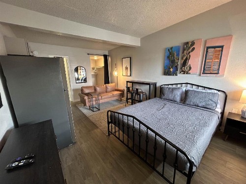 Desert Inn - image 18