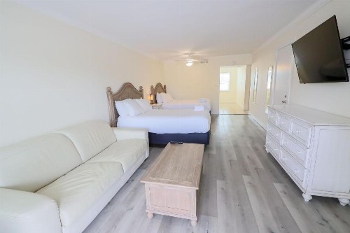 Siesta Key Beach Resort and Suites Tiki & Pool - image 22