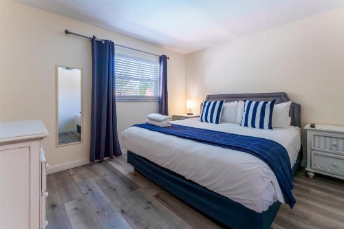 Siesta Key Beach Resort and Suites Tiki & Pool - image 35