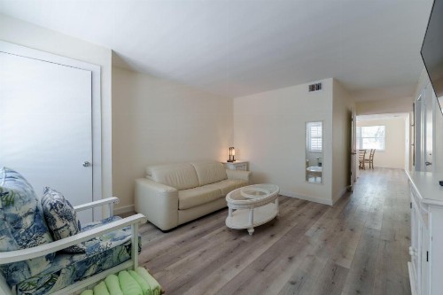 Siesta Key Beach Resort and Suites Tiki & Pool - image 37