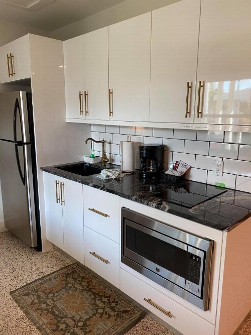 Captiva Beach Resort (open private beach access) - image 25