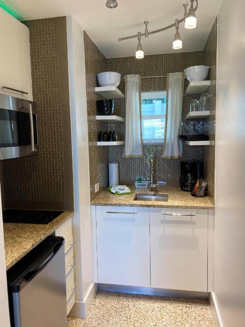 Captiva Beach Resort (open private beach access) - image 32