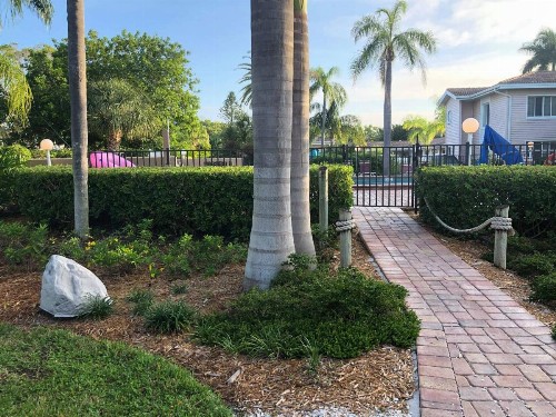 Captiva Beach Resort (open private beach access) - image 43