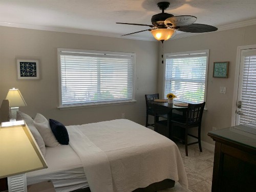 Twin Palms at Siesta - image 24