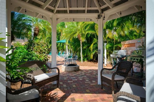 Siesta Palms By The Beach - image 17