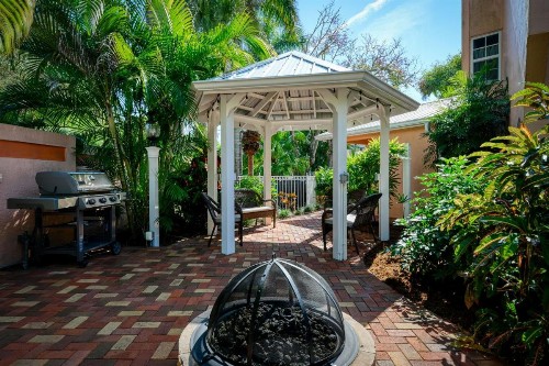 Siesta Palms By The Beach - image 19