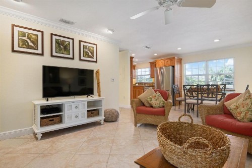 Siesta Palms By The Beach - image 30