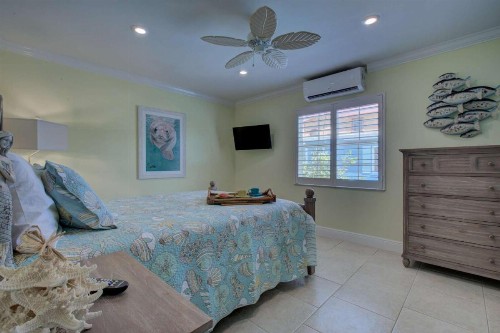 LuLu's Key House Green 1/1 Upstairs - image 36