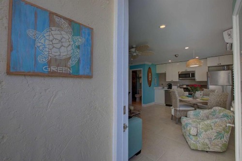 LuLu's Key House Green 1/1 Upstairs - image 45