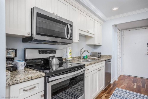 Harbor Tower Intracoastal Condo - image 8