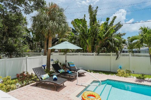 Blue Mermaid on Siesta Key - image 43