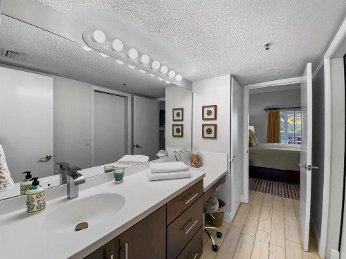 Bayside Pointe - image 24