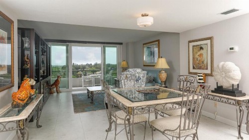 Rent this Luxury 5 Star Apartment on The Anchorage Siesta Key Apartment 1029