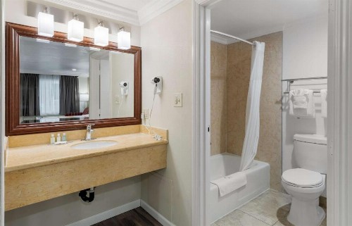 Quality Inn Long Beach - Signal Hill - image 45