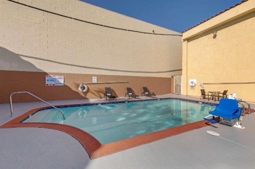 Quality Inn Long Beach - Signal Hill - image 7