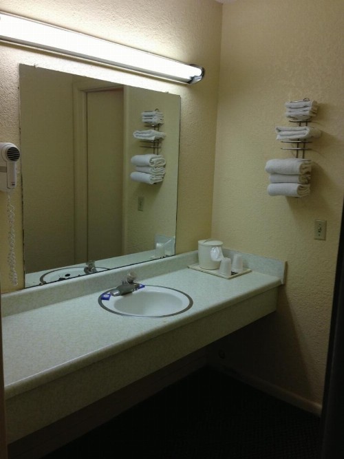 Super 7 Inn-Siloam Springs - image 12