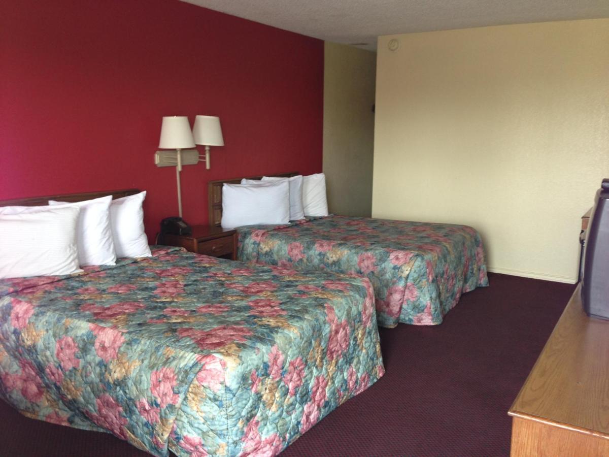 Super 7 Inn-Siloam Springs - image 3