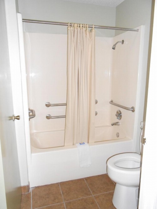 Budget Inn and Suites Siloam Springs - image 11