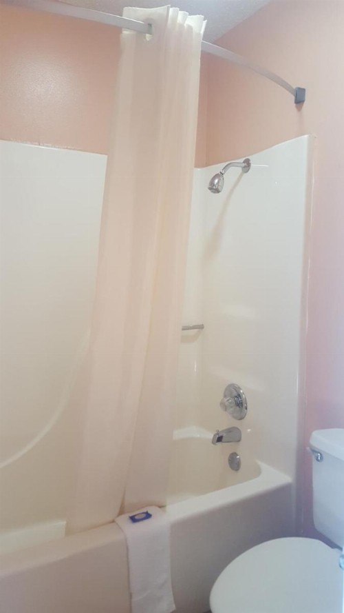 Budget Inn and Suites Siloam Springs - image 14