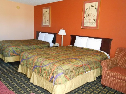Budget Inn and Suites Siloam Springs - image 5