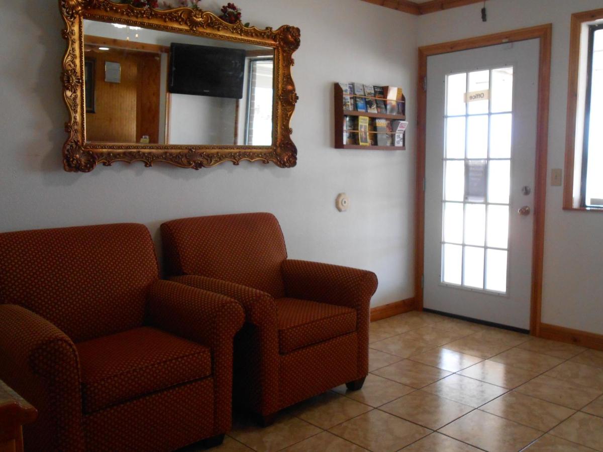 Budget Inn and Suites Siloam Springs - image 7