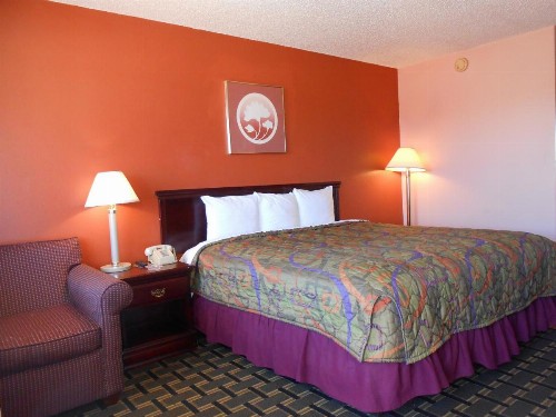 Budget Inn and Suites Siloam Springs - image 9