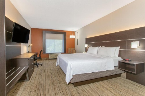 Holiday Inn Express Silver Springs - Ocala an IHG Hotel - image 11