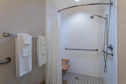 Holiday Inn Express Silver Springs - Ocala an IHG Hotel - image 7