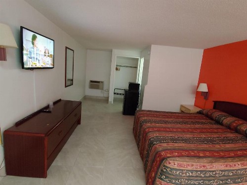 Relax Inn Silver Springs - image 11