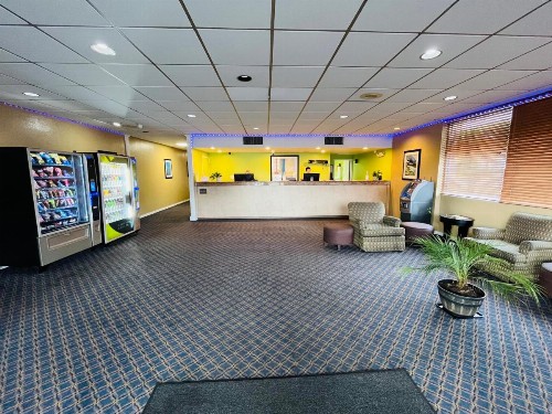 Rodeway Inn - image 22