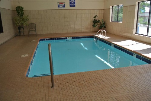 Luxury Inn & Suites - image 15