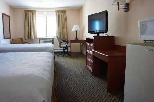 Luxury Inn & Suites - image 41