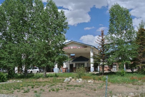 Luxury Inn & Suites - image 43