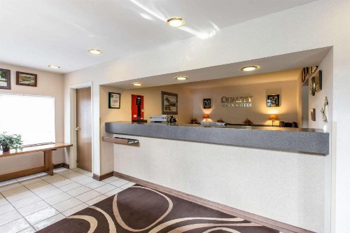 Quality Inn and Suites Summit County - image 20