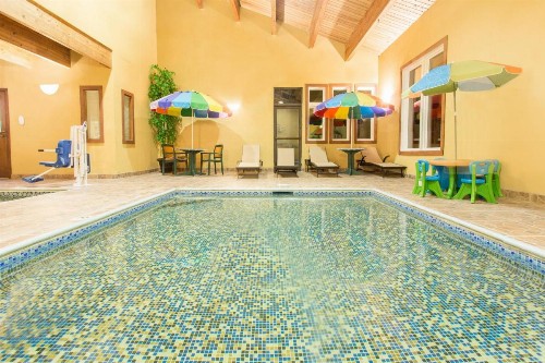 Days Inn by Wyndham Silverthorne - image 3