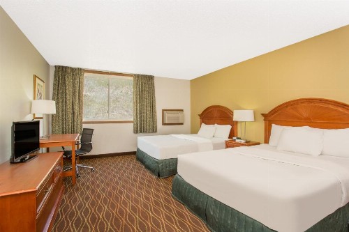 Days Inn by Wyndham Silverthorne - image 8