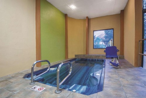 La Quinta by Wyndham Silverthorne - Summit Co - image 7