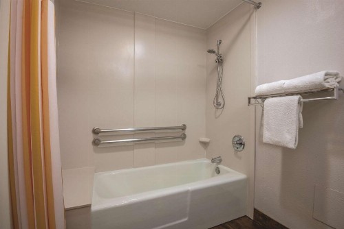 La Quinta by Wyndham Silverthorne - Summit Co - image 2