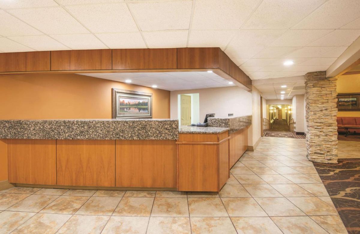 La Quinta by Wyndham Silverthorne - Summit Co - image 4