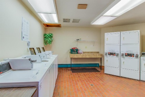 2 Bed 2 Bath Apartment in Summit County - image 12