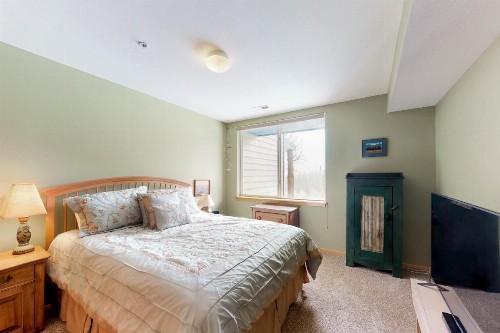 Cydney Ln Retreat - image 9