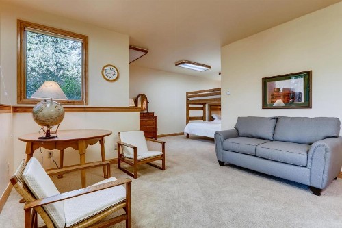 1811 Falcon Drive by Book by Owner - image 4