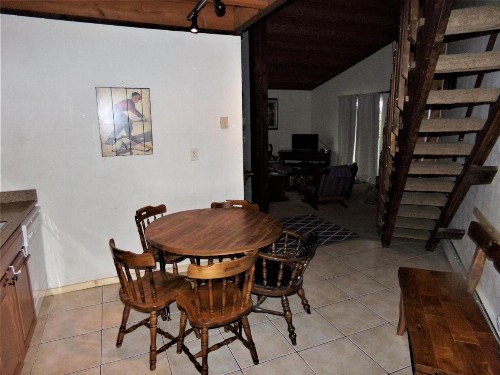 THKT Treehouse 2 Bedroom 1 Bathroom - image 8