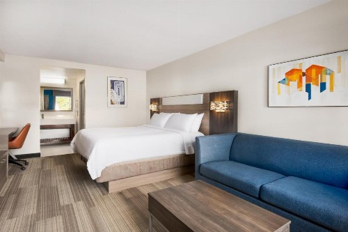 Holiday Inn Express Simi Valley an IHG Hotel - image 11