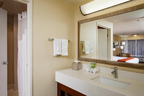 Holiday Inn Express Simi Valley an IHG Hotel - image 14