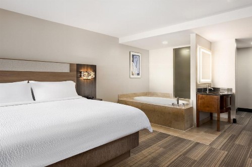 Holiday Inn Express Simi Valley an IHG Hotel - image 15